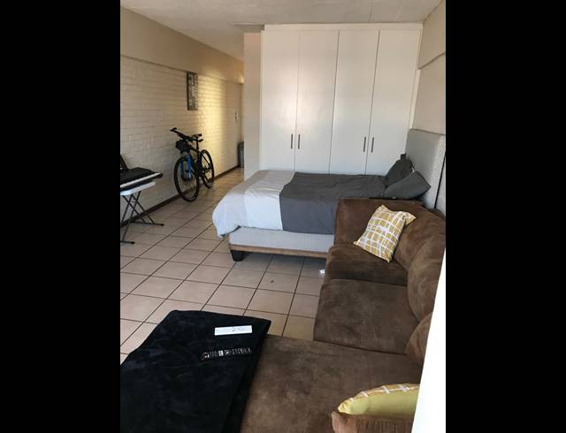 1 BEDROOM APARTMENT RENTED IN HUMEWOOD
